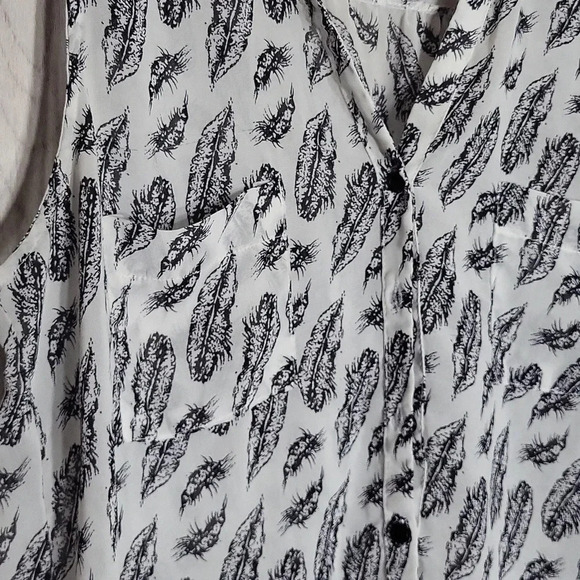🛍Kenar White Black Feather Print Sleeveless Collared‎ Hi Low Blouse Womens L - Picture 2 of 5
